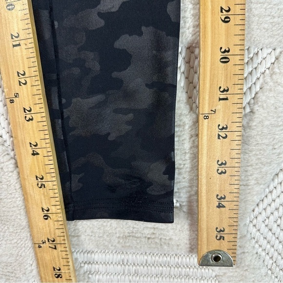 Spanx Faux Leather Camo Leggings Size XS - Picture 10 of 14